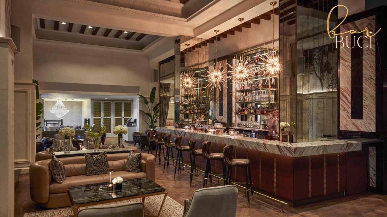 Jumeirah Dar Al Masyaf Dubái Exterior foto The Bar at The Ivy